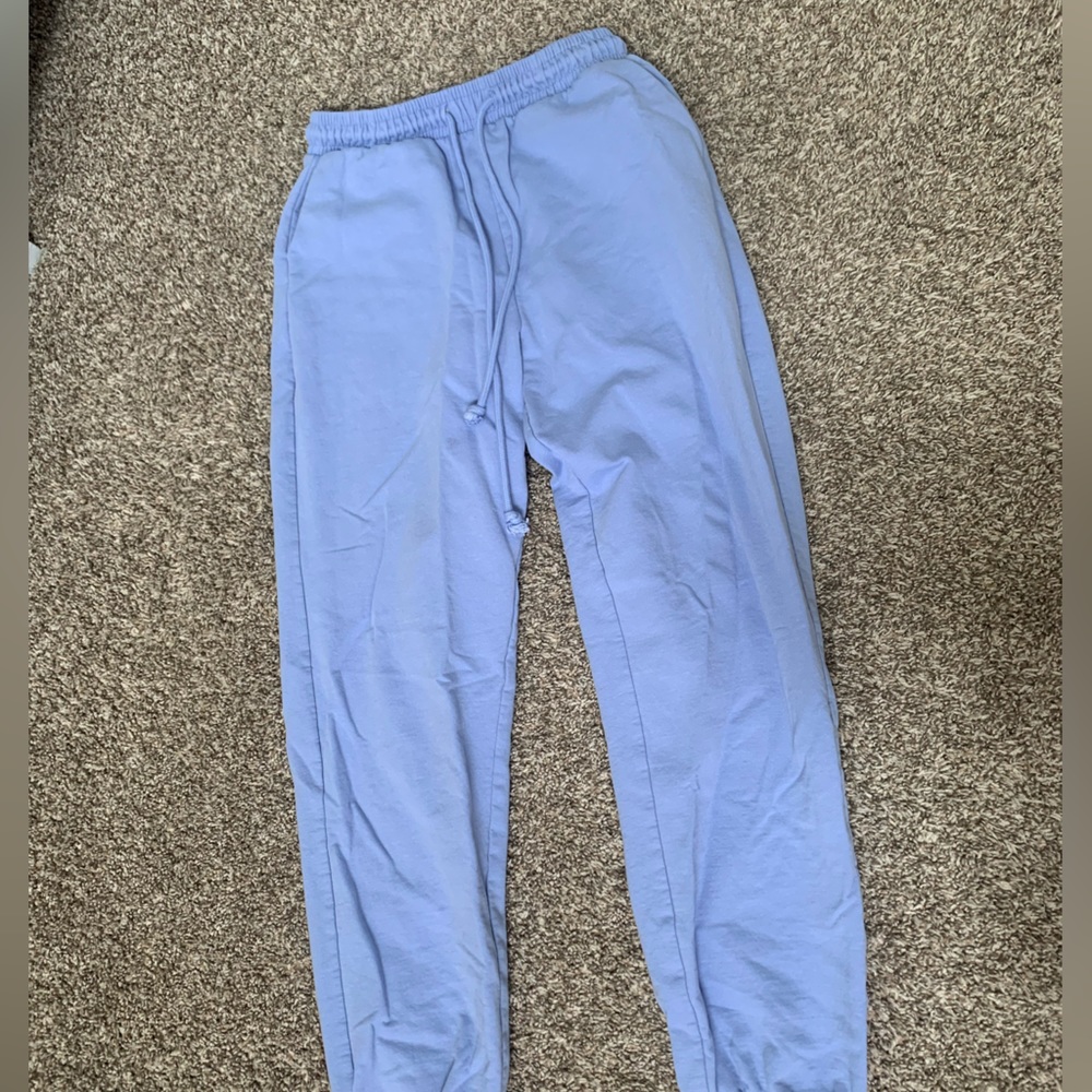 Light bluish purple Vero Moda sweatpants. Women’s extra small.